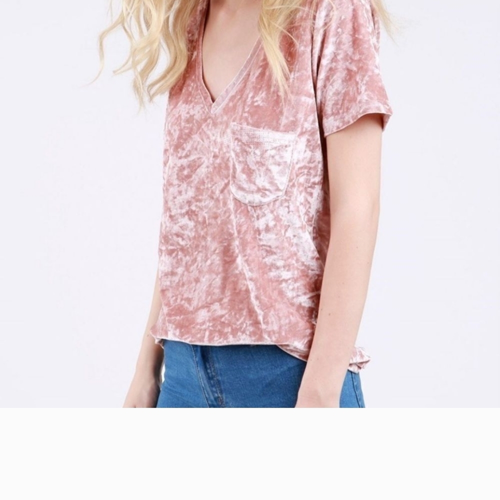 POL Pink Velvet V-Neck Tee Size Small